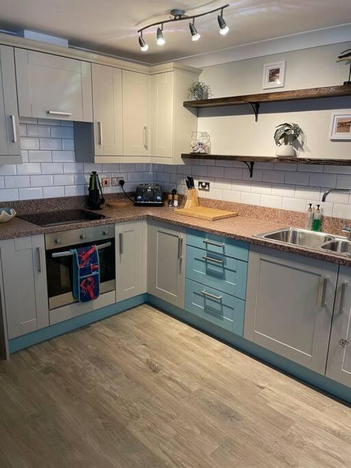 Seaside Modern Apartment Westward Ho!  Exterior photo